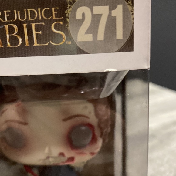 Funko Pop! Movies | Pride and Prejudice Zombies #271: Mrs. Featherstone - Figure - Picture 12 of 14